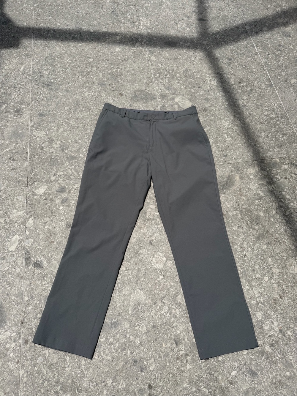 Puma | Classic Gray Straight-Leg Flat-Front Golf Pants 34 x 30 Great Cond